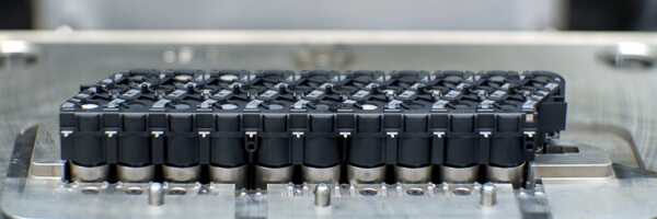 Cell contact systems (low voltage)  