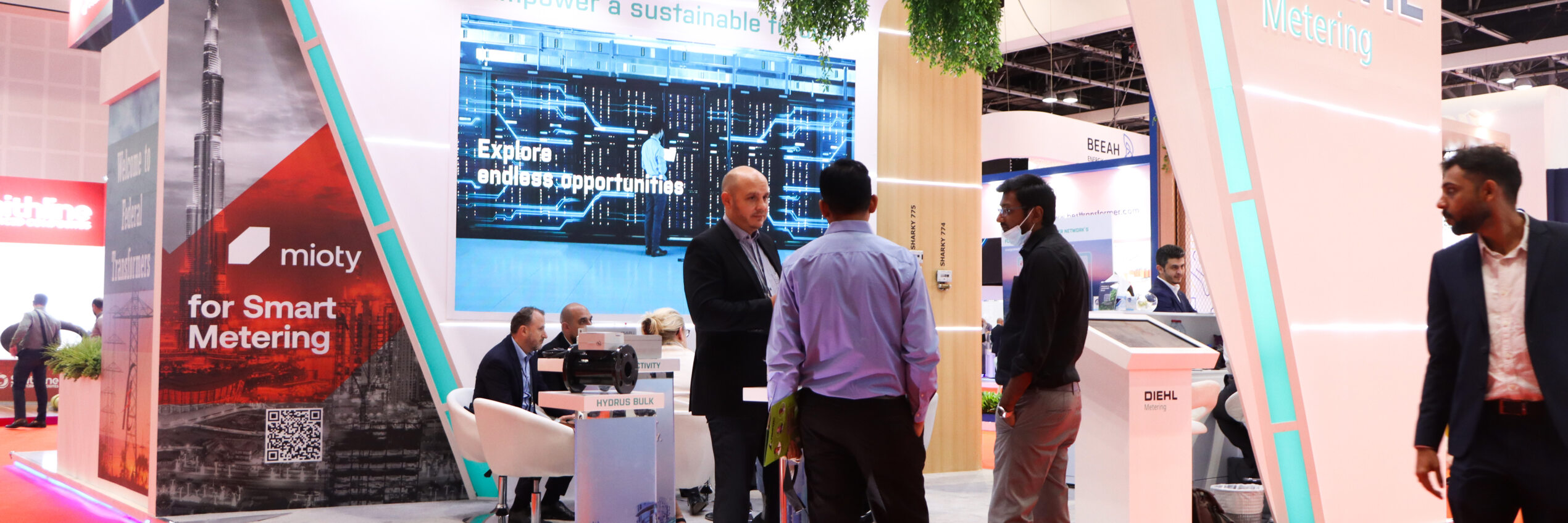 Dzielenie się wiedzą i prezentowanie rozwiązań podczas targów Wetex & Dubai Solar Show 2022